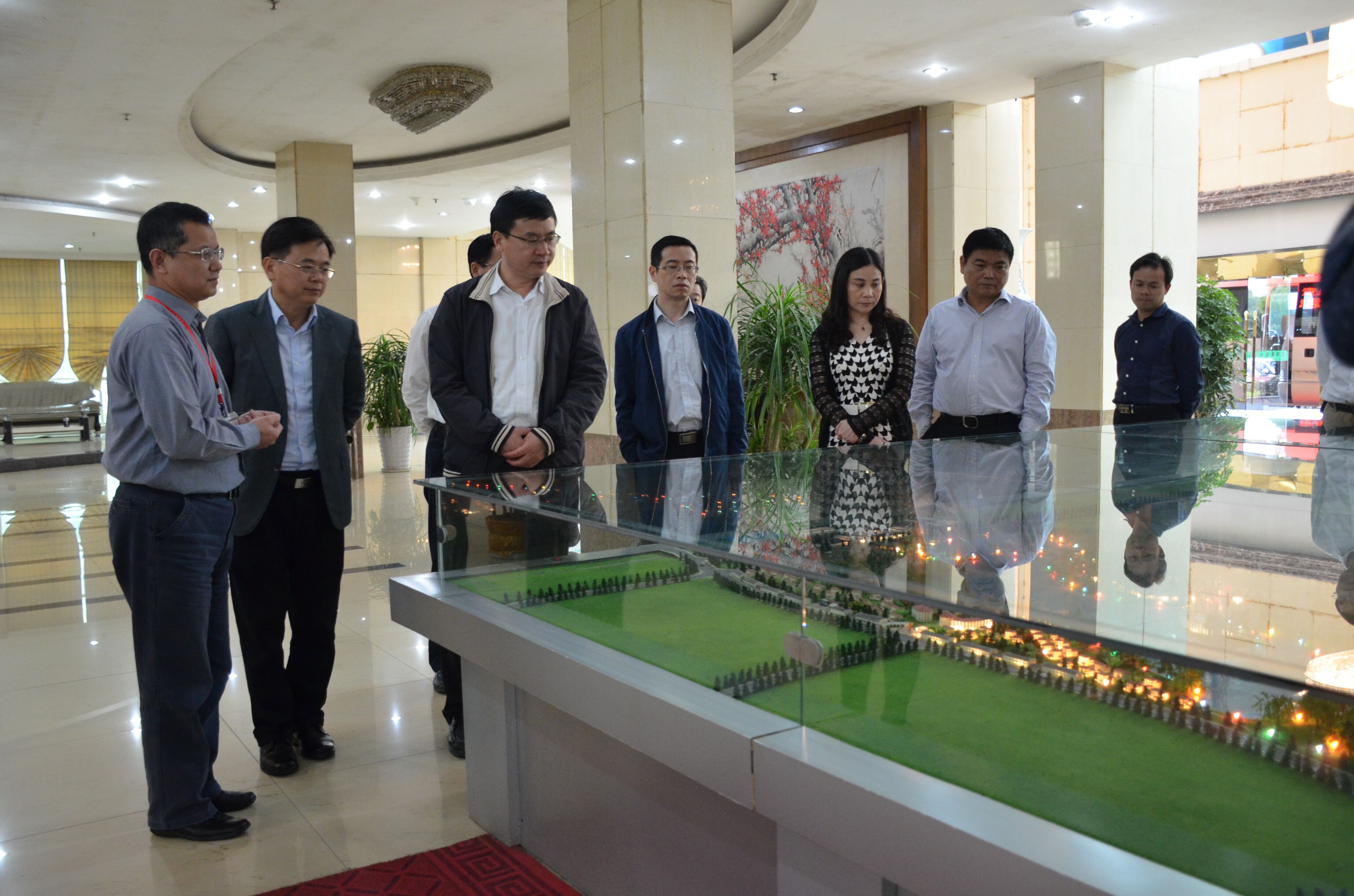 宜春市委常委、副市長陳如標(biāo)蒞臨我司參觀考察
